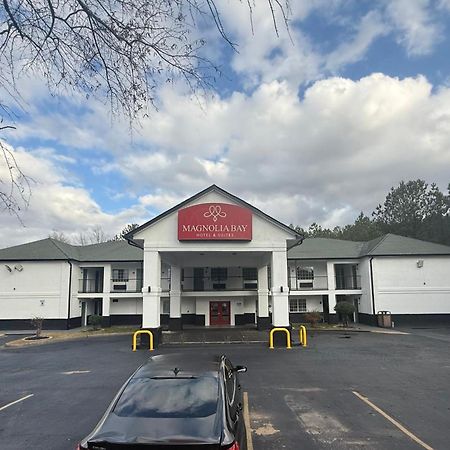 Magnolia Bay Hotel & Suites Jonesboro Bagian luar foto